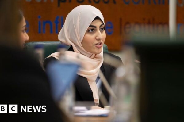 Social media ban not practical or effective, teens say