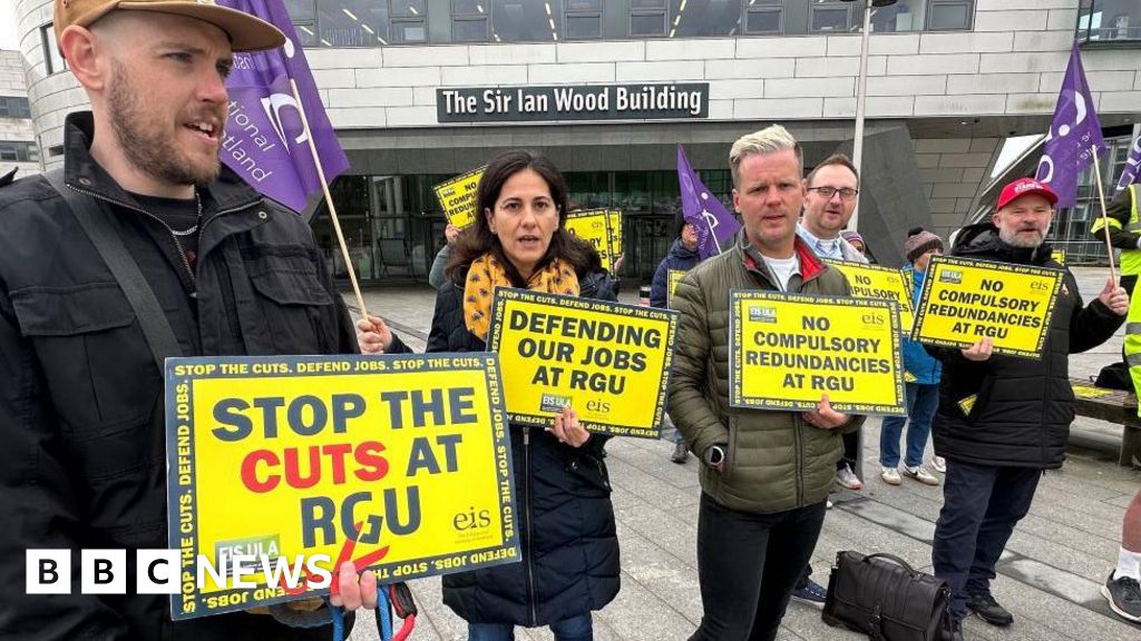 Robert Gordon University lecturers go on strike