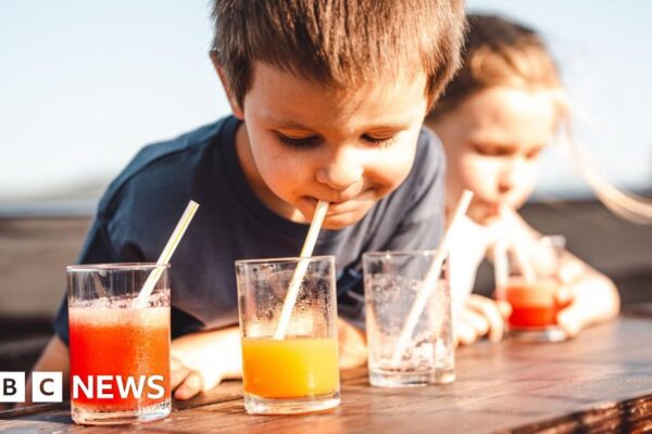 No drinks with sweeteners for younger children, say UK advisors