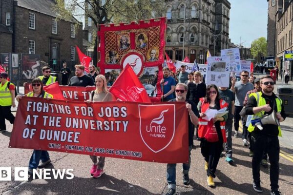 New Dundee University plan aims to scale back job cuts